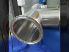 스테인레스 스틸 파이프 피팅 부품 검사 작업실